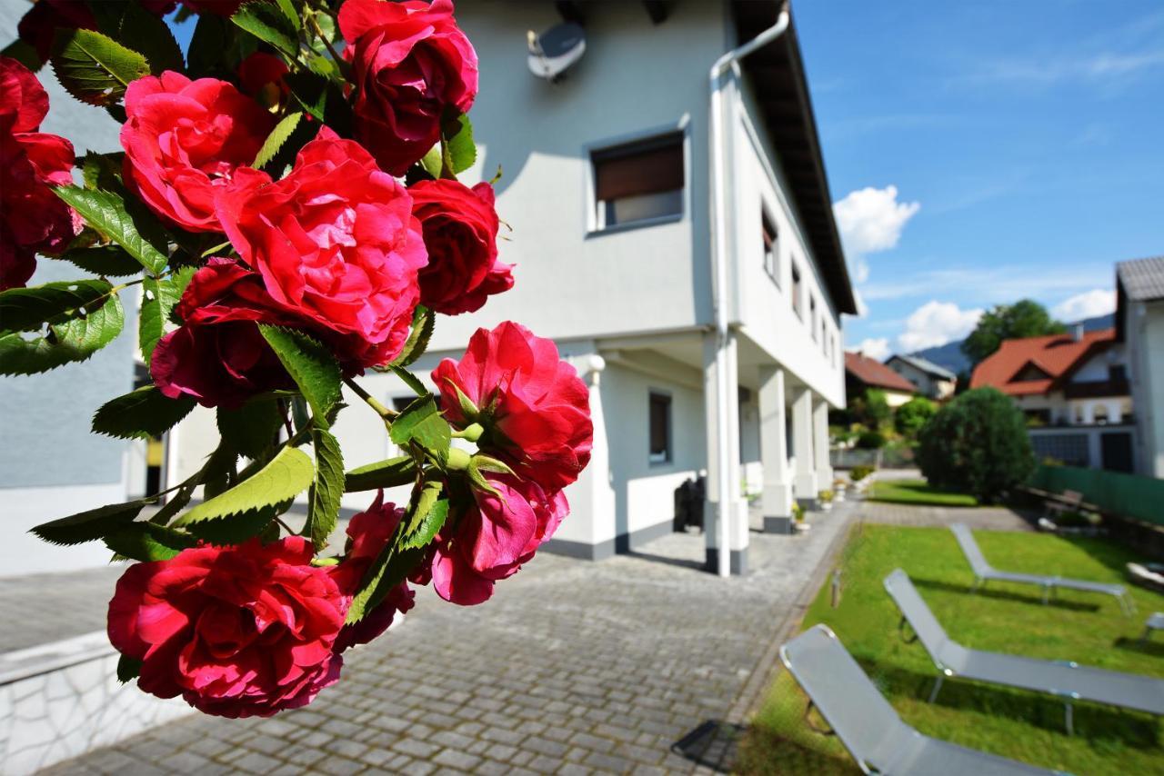 Alpenblick - Modernes Und Grosszuegiges Apartment Філлах Екстер'єр фото