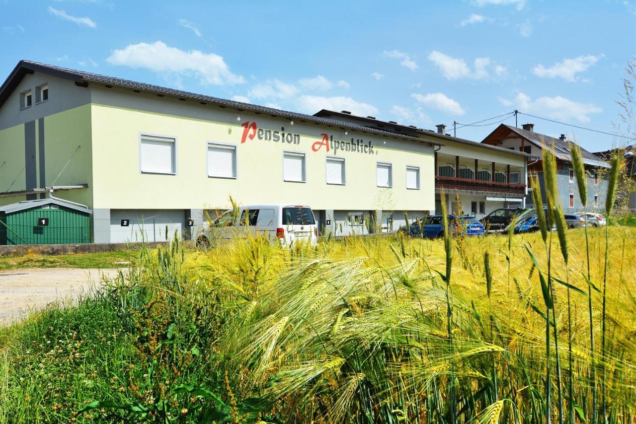 Alpenblick - Modernes Und Grosszuegiges Apartment Філлах Екстер'єр фото